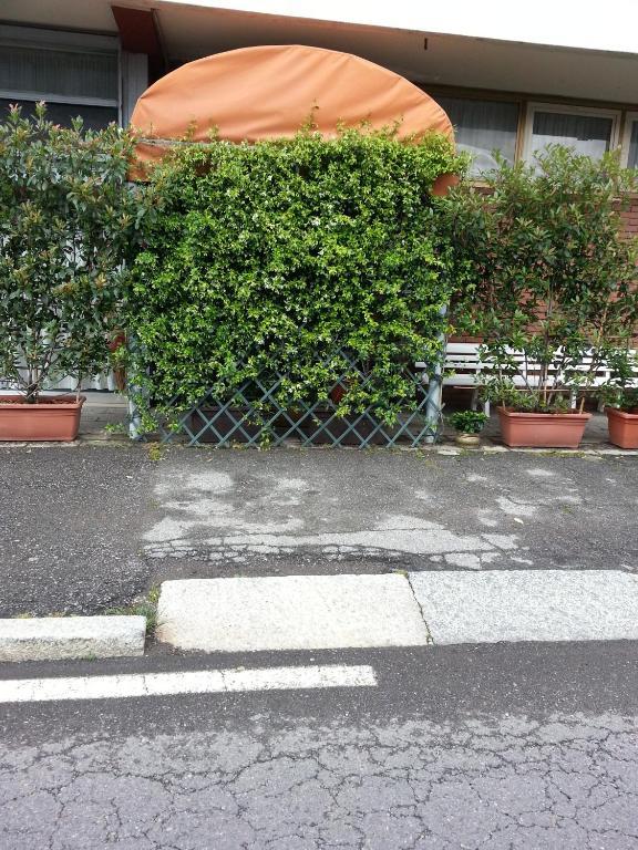 伦巴第大区酒店 塞维索 外观 照片